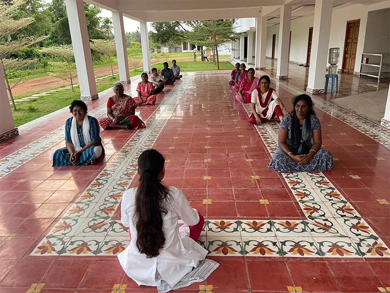 yoga-therapy-at-vela-siddha-resorts